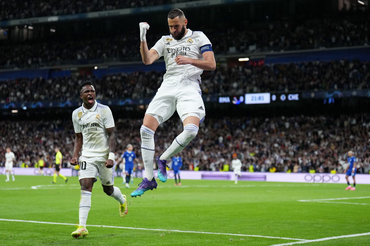 Dupla Benzema e Vinícius Júnior decide mais uma vez para o Real Madrid