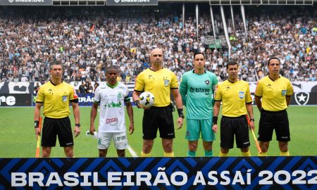 Botafogo x América se enfrentam pelo Campeonato Brasileiro