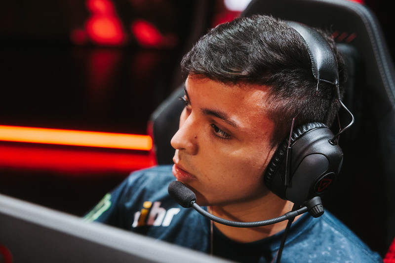 Olavo "heat" antes da partida do MIBR contra a FURIA