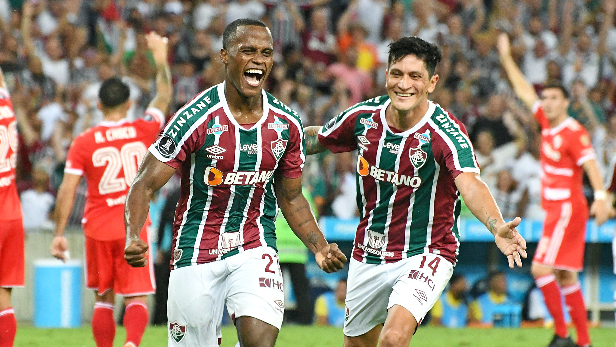 Cano completa 100 jogos no Brasileirão Série A; veja estatísticas »