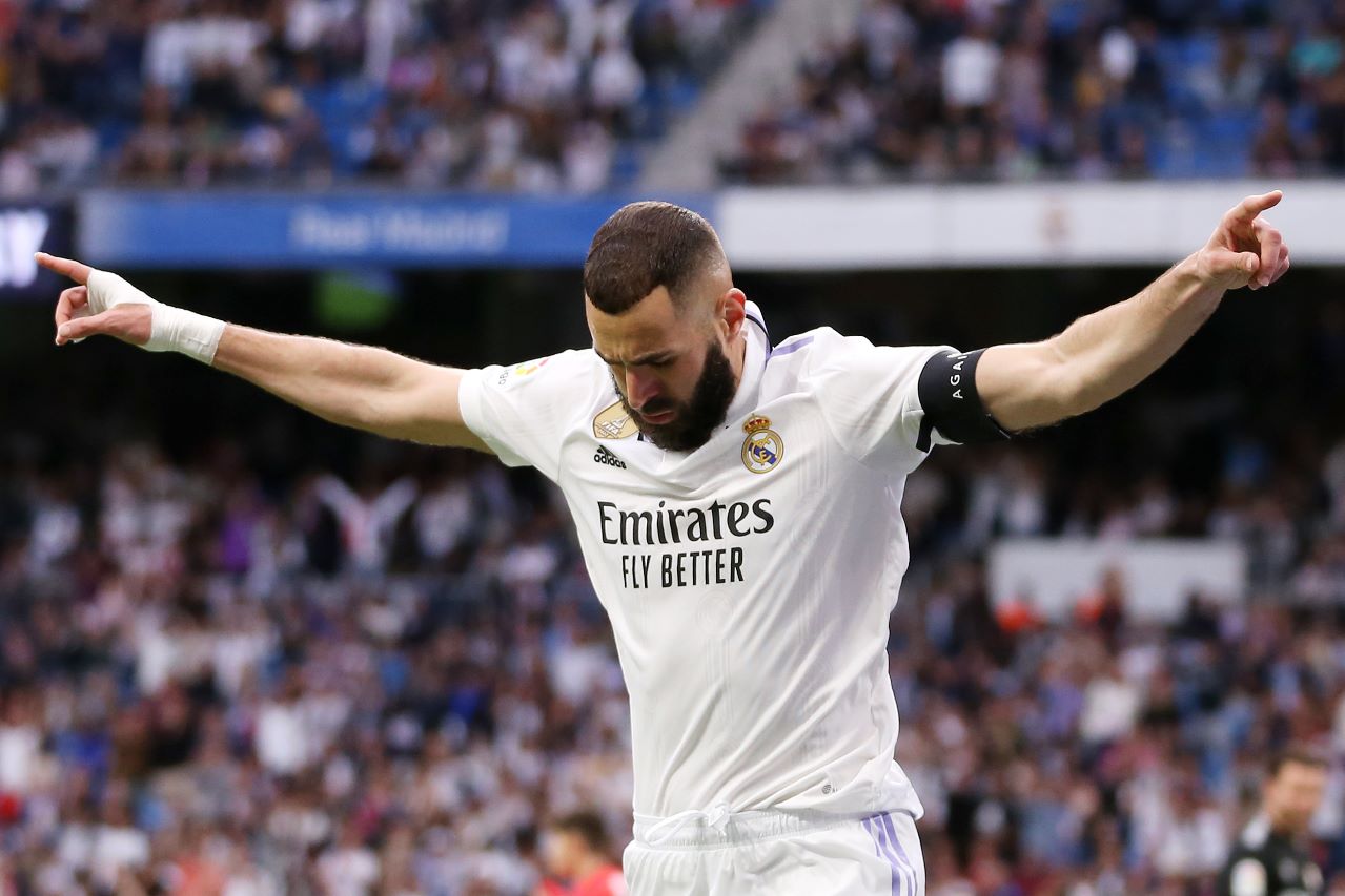 Real Madrid vence Rayo Vallecano em dia de homenagens para Vinícius Júnior