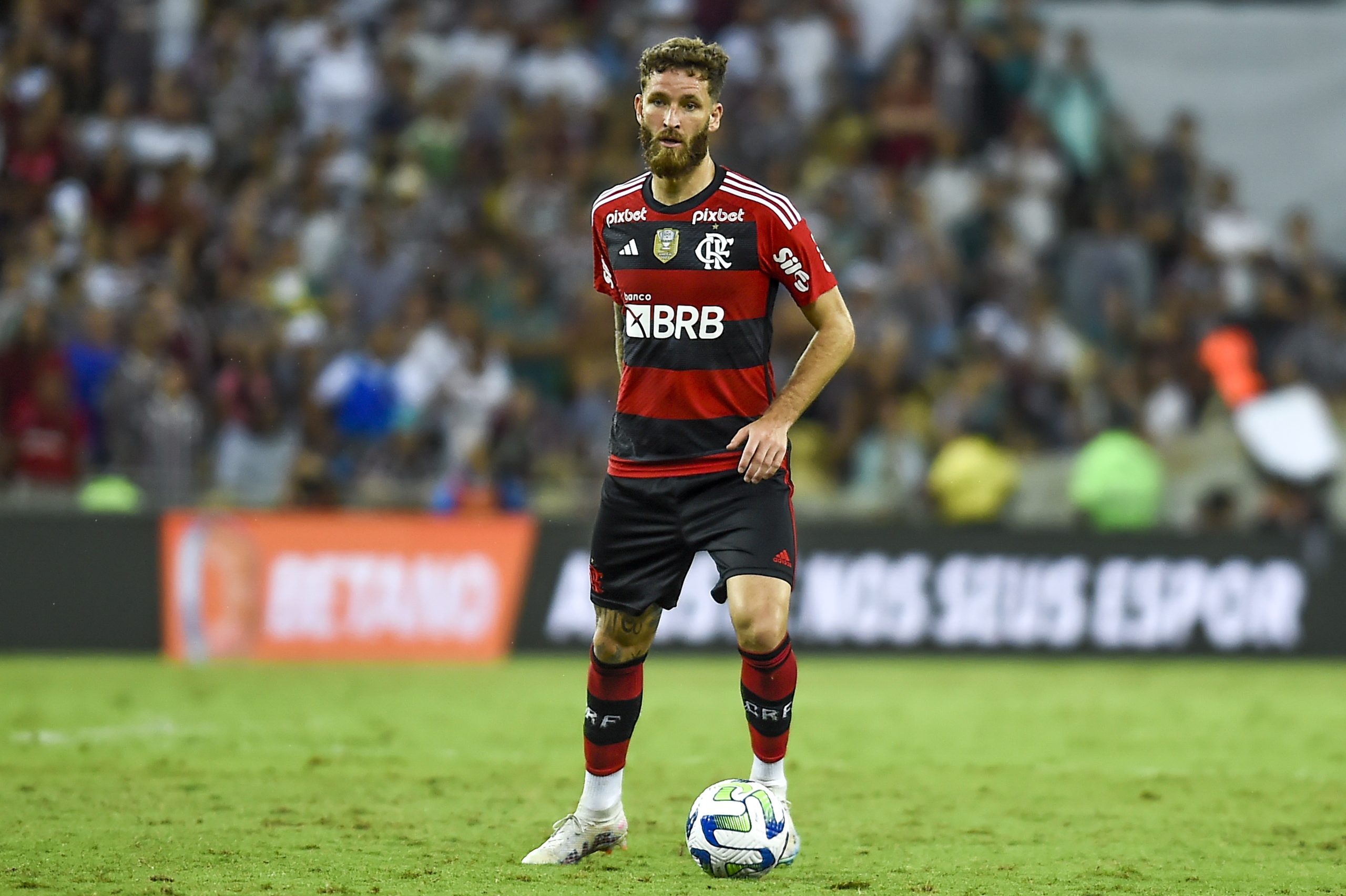 Léo Pereira revela tática do Flamengo contra o Fluminense: ‘Se não roubasse a bola, tentava fazer a falta’