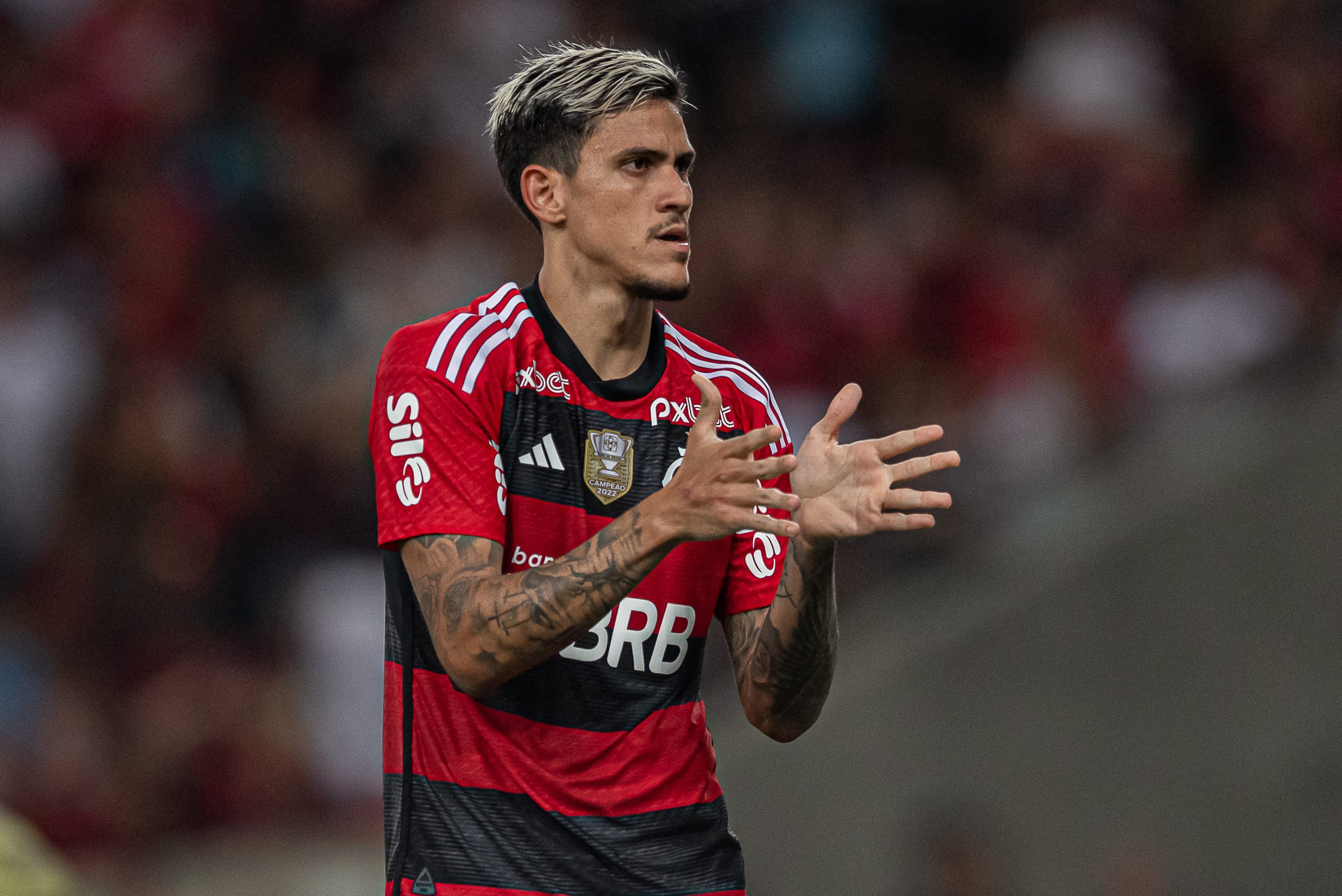 Escalação do Flamengo: Pedro sofre entorse e não enfrenta o Athletico; David Luiz também está fora