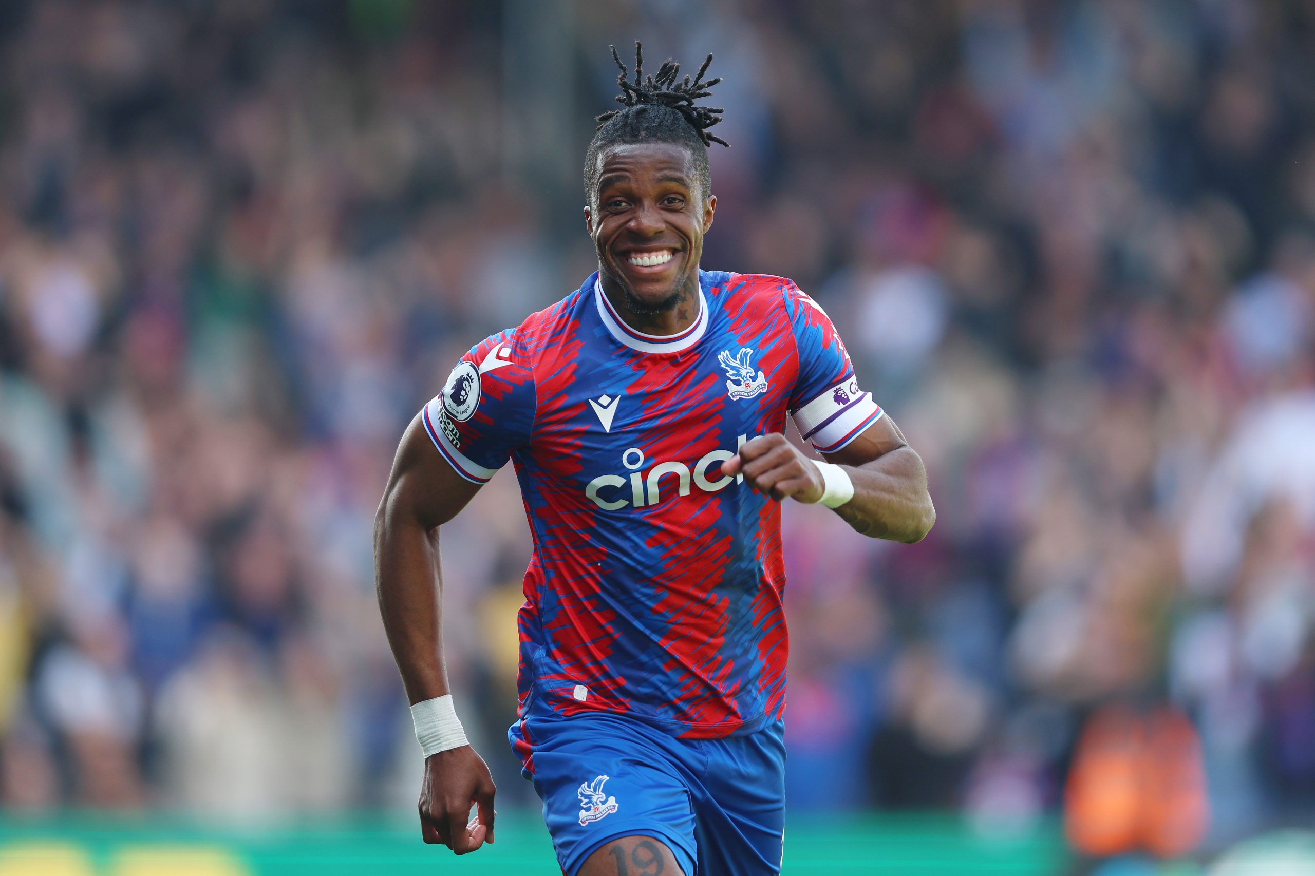 Mesmo com um jogador a mais, Crystal Palace fica só no empate com