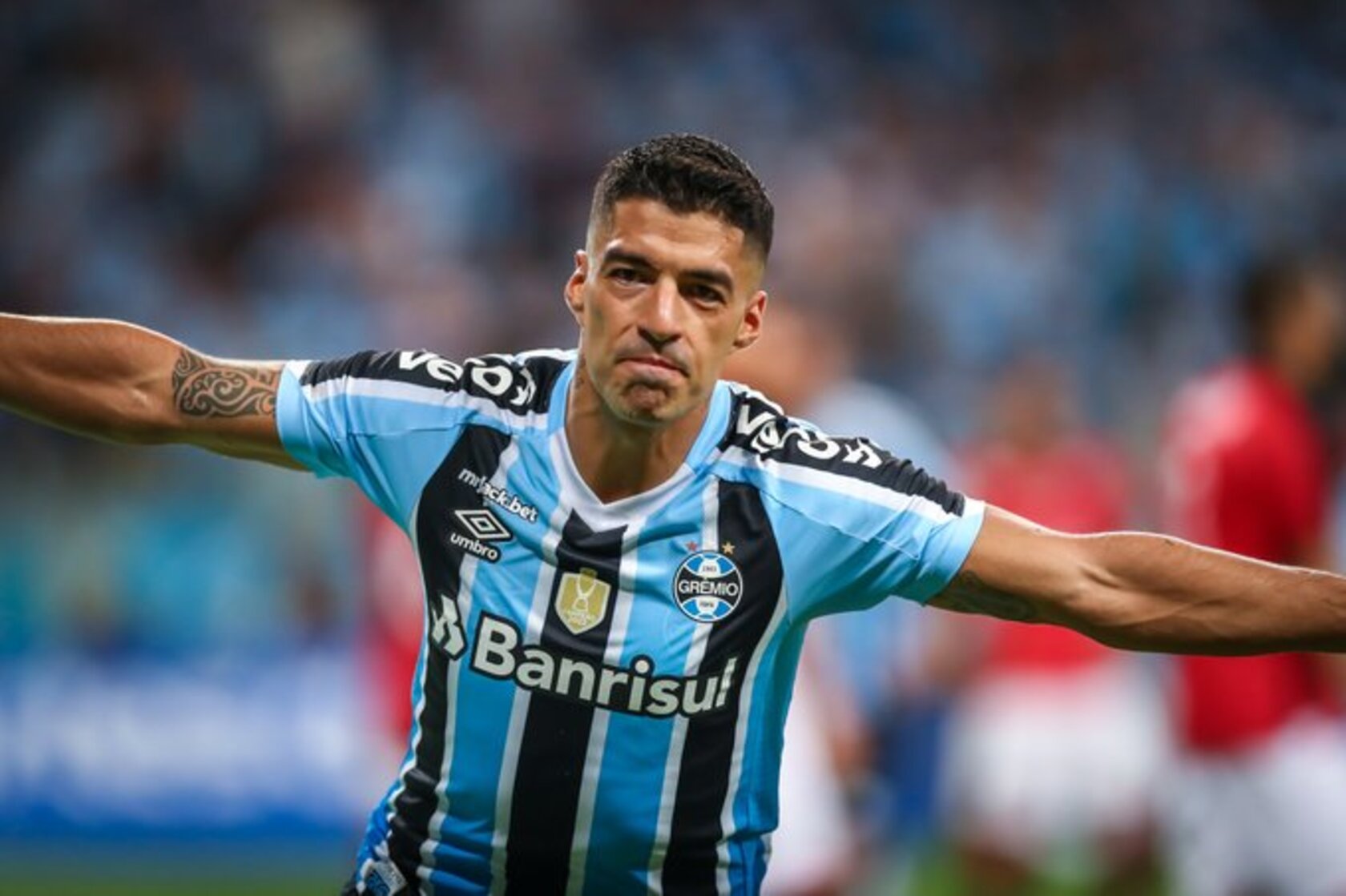 Suárez marca 1º gol no Brasileirão, mas Grêmio deixa Red Bull Bragantino  empatar no fim 