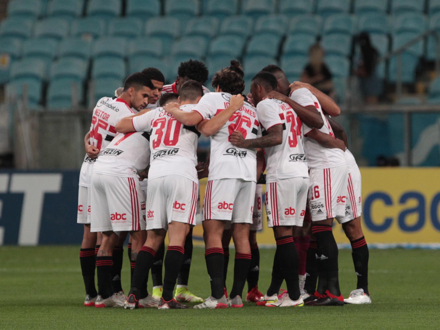 São Paulo visita o Grêmio, pelo Brasileirão, e retrospecto do confronto é equilibrado; confira