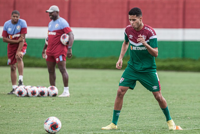 Alexsander em treino no Fluminense (Foto: Marcelo Gonçalves/FFC)