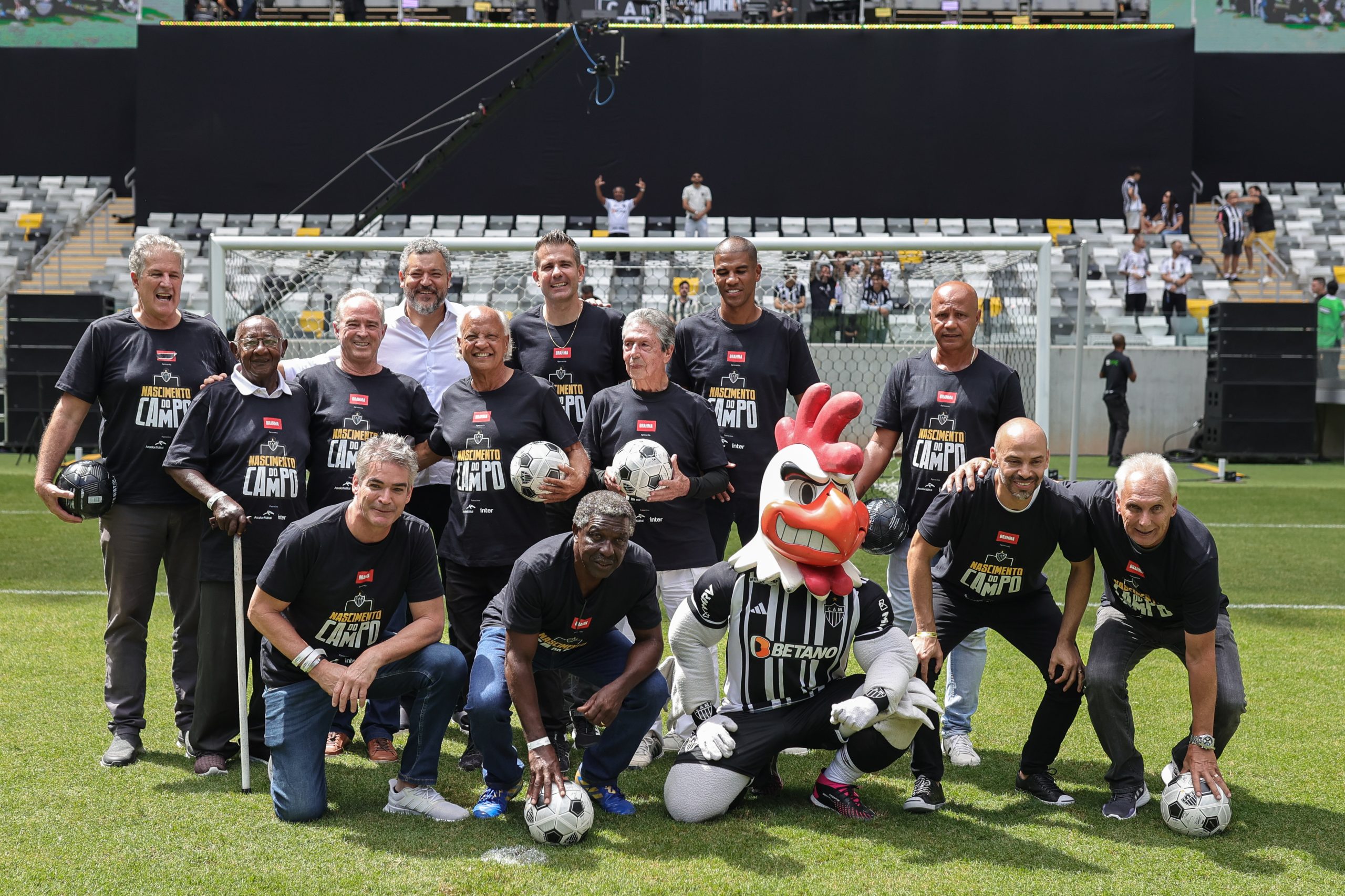 Lendas do Atlético no 'Nascimento do gramado', primeiro evento-teste da Arena MRV (Foto: Pedro Souza/Atlético)