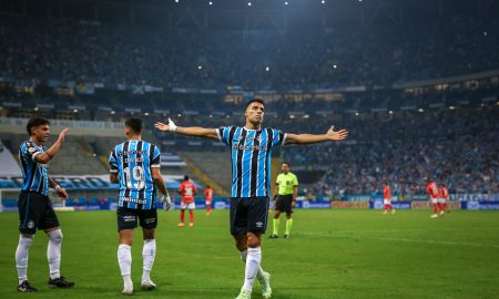Suárez será poupado contra o Bahia (Foto: Divulgação/Grêmio)