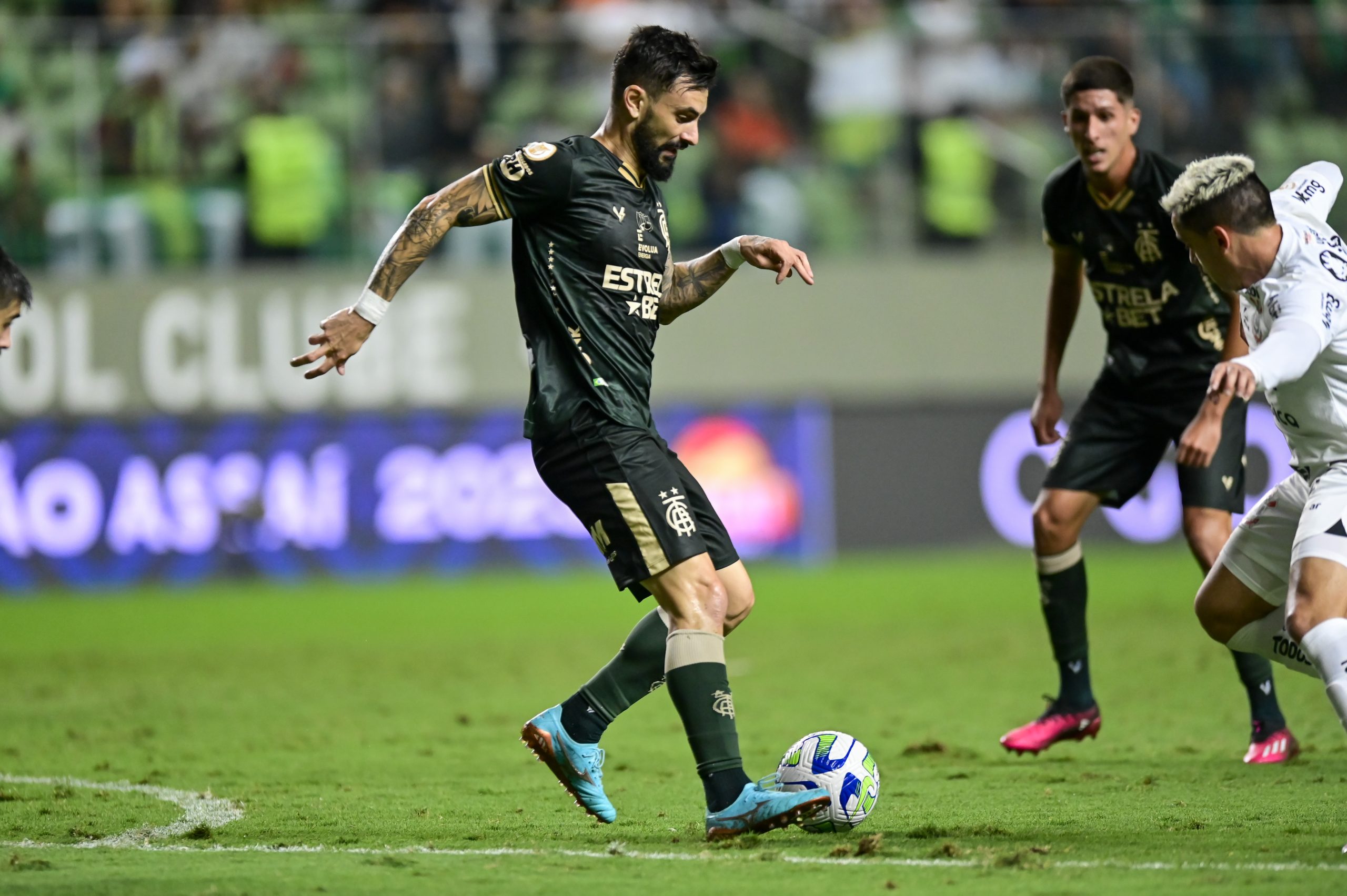 Atuações ENM: América é efetivo e vence Corinthians no Independência