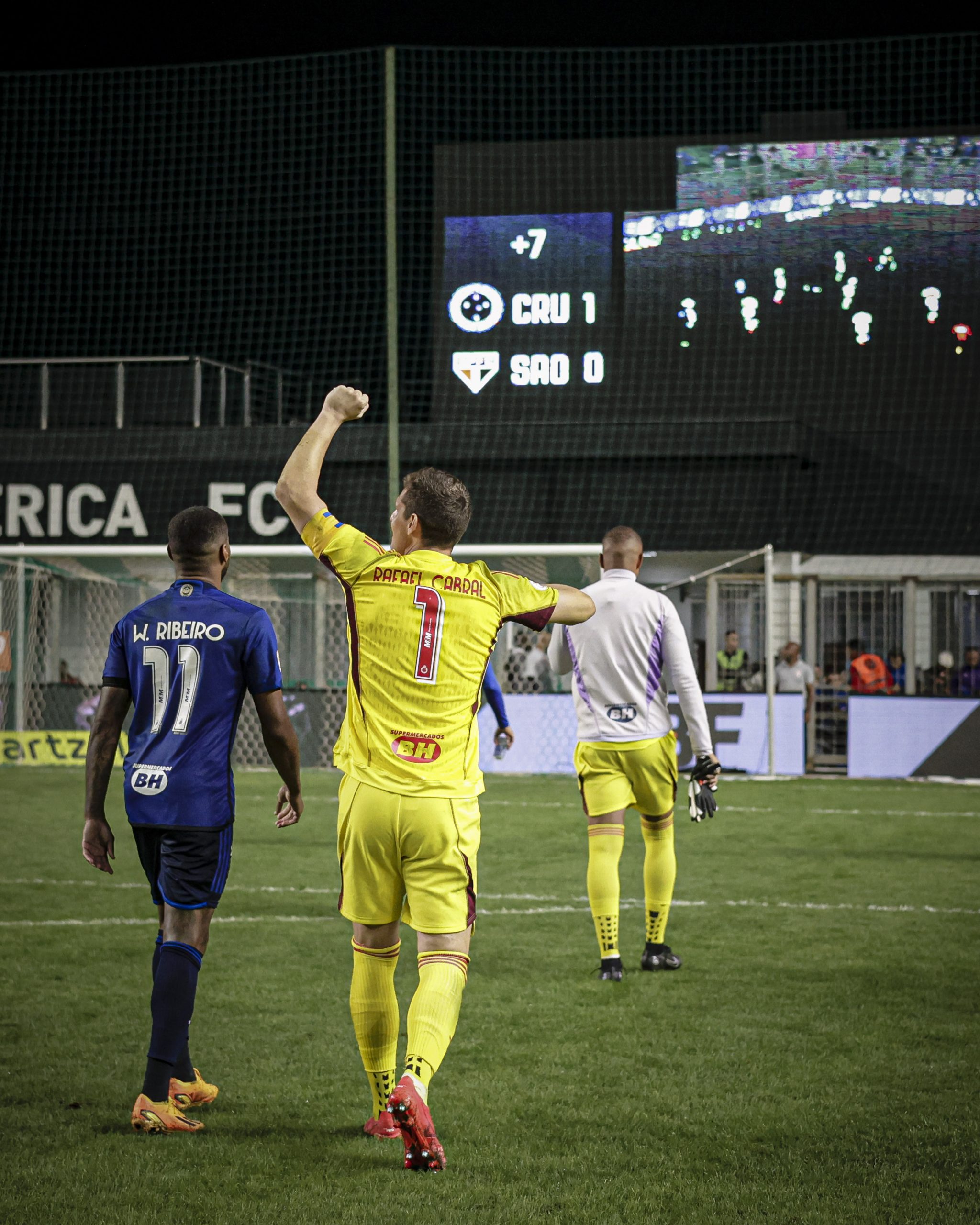 Rafael Cabral, destaque da vitória do Cruzeiro contra o São Paulo