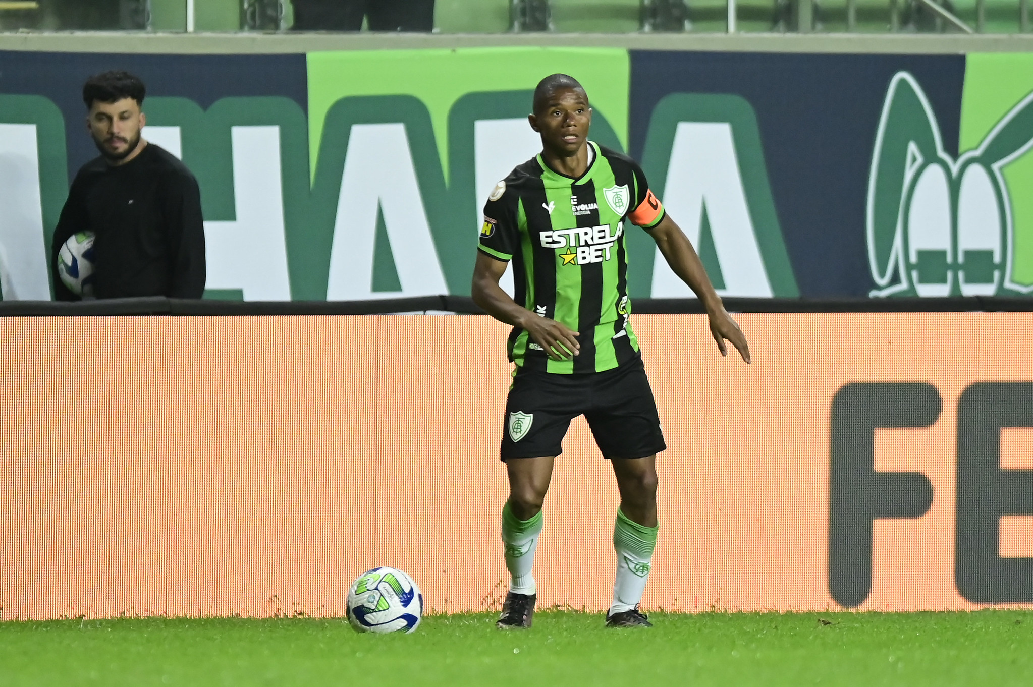 Juninho foi o destaque americano na derrota para o Inter. (Foto: Mourão Panda / América)