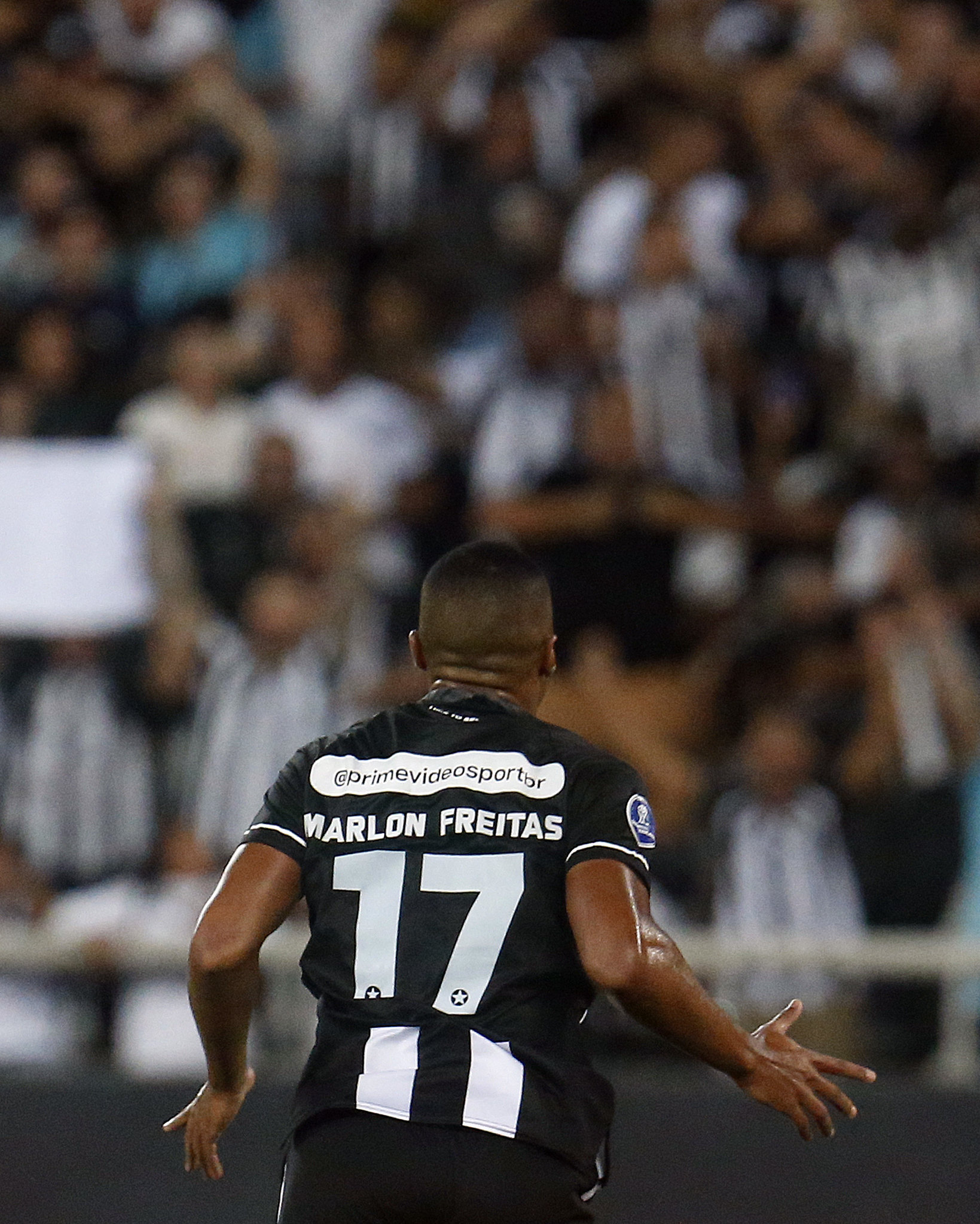 Marlon Freitas comemorando o gol que abriu o placar(Foto: Vitor Silva/Botafogo)