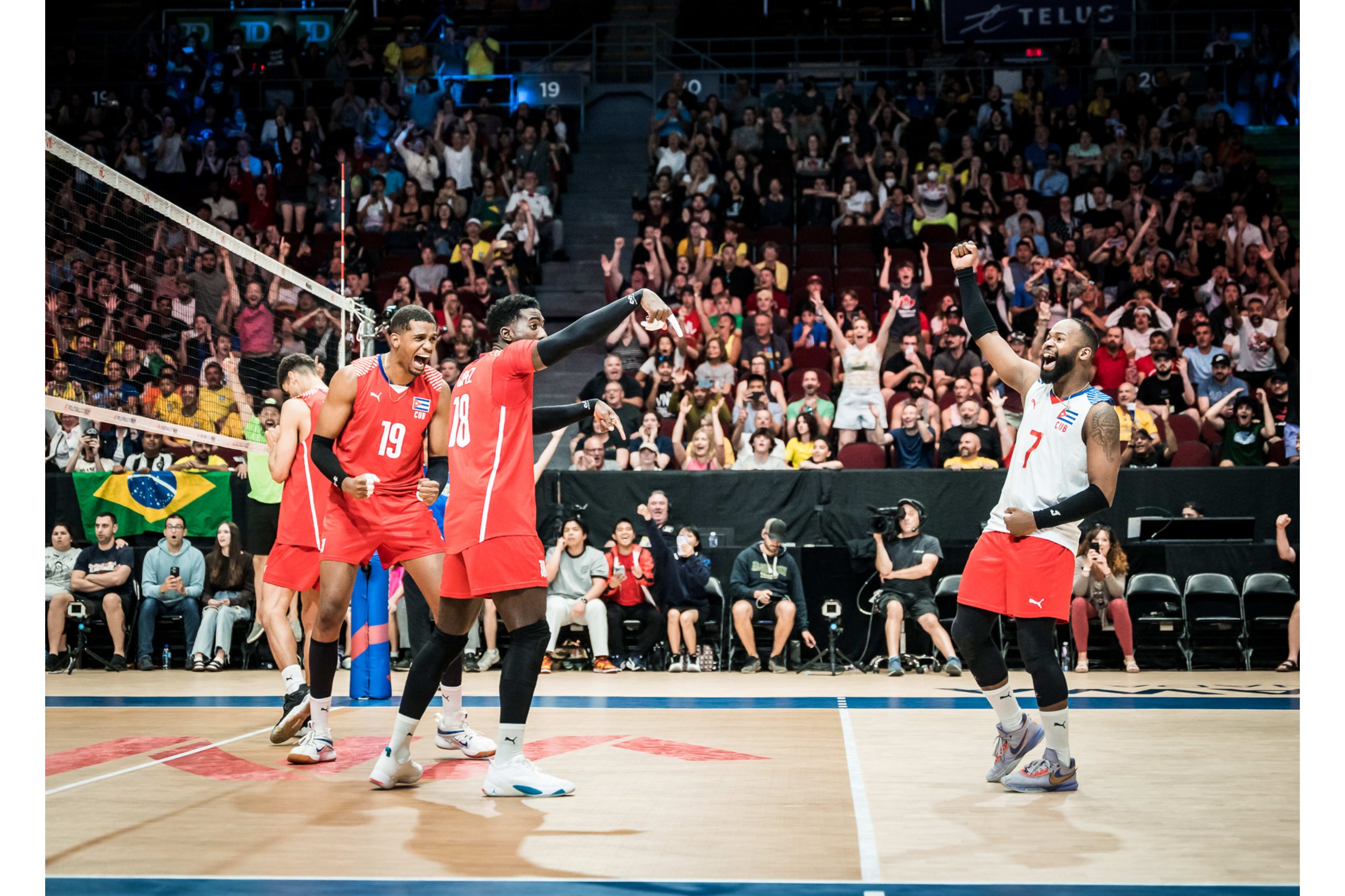 Seleção masculina de vôlei vence Cuba no tie-break e vai direto