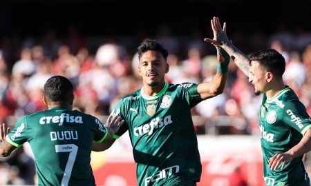 O São Paulo recebeu o Palmeiras, neste domingo, em partida válida pela 10ª rodada do Campeonato Brasileiro, no Morumbi e foi derrotado pelo placar de 2 a 0,