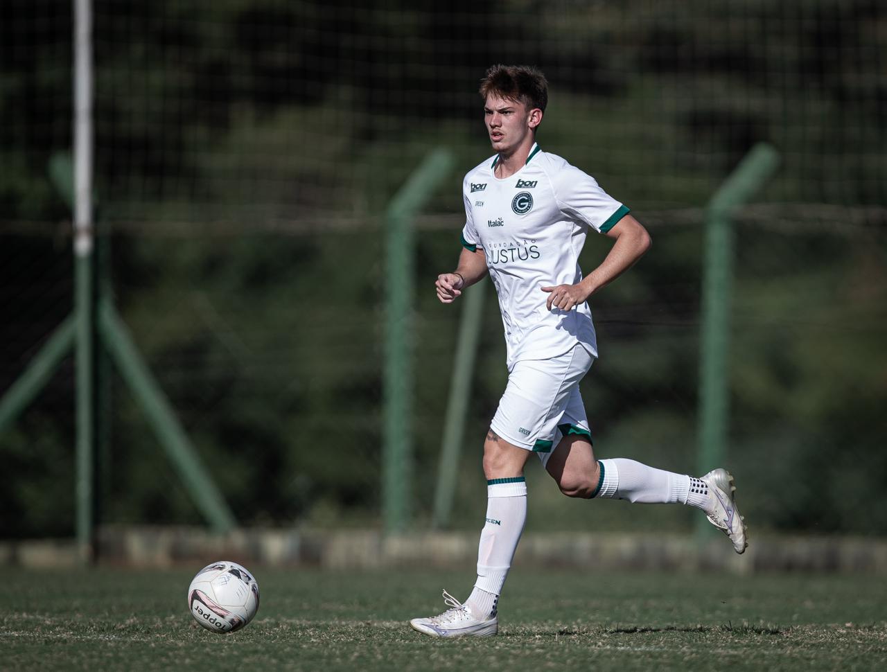 Mandovani em partida pelo Goiás (Foto: Reprodução / Instagram)