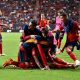 Seleção Espanhola comemora o gol de Joselu aos 87'