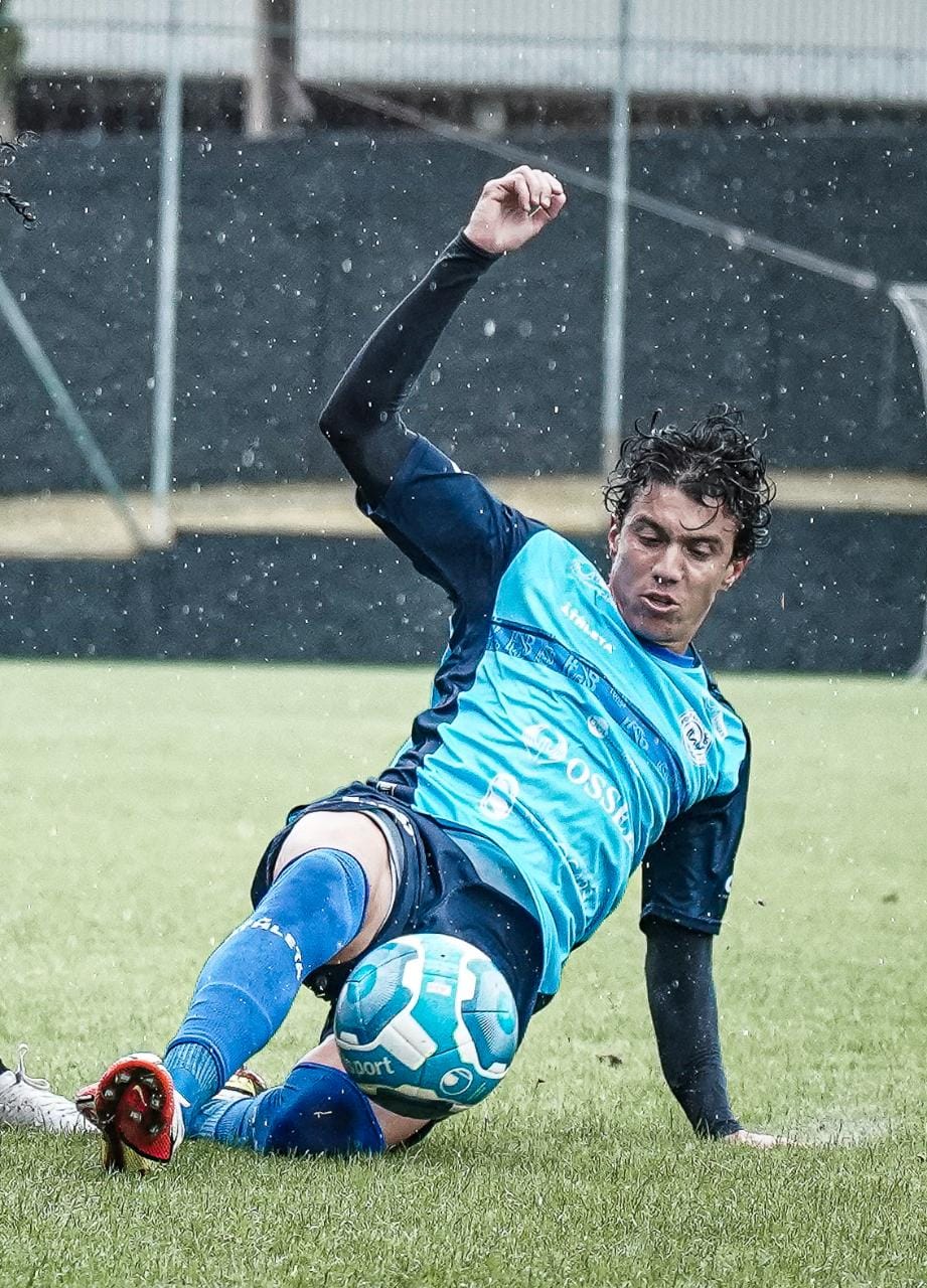 Douglas Dias, lateral-direito do São Bento