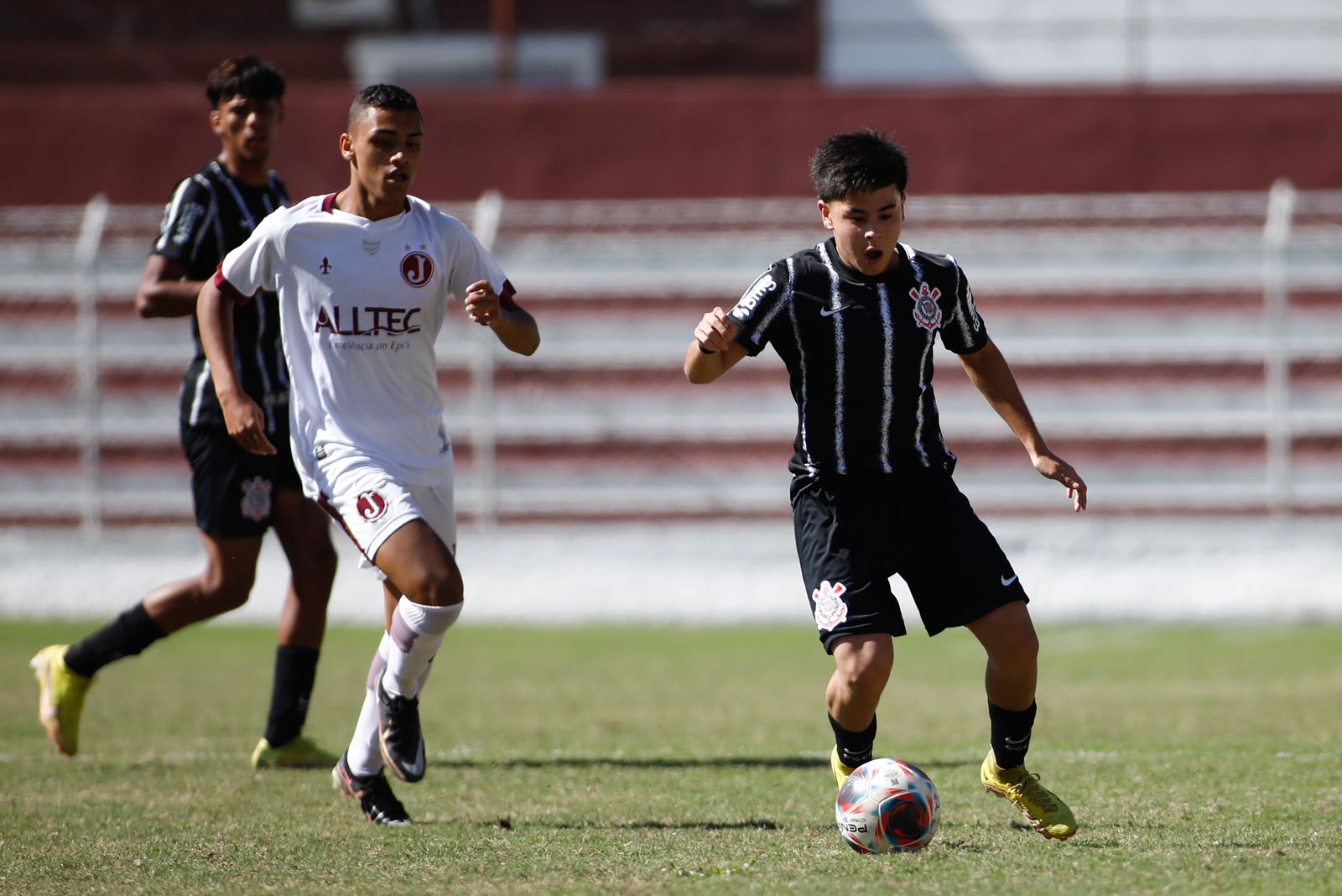 Gabriel Yuske, meia do Corinthians Sub-17 (Divulgação/Agência Corinthians)