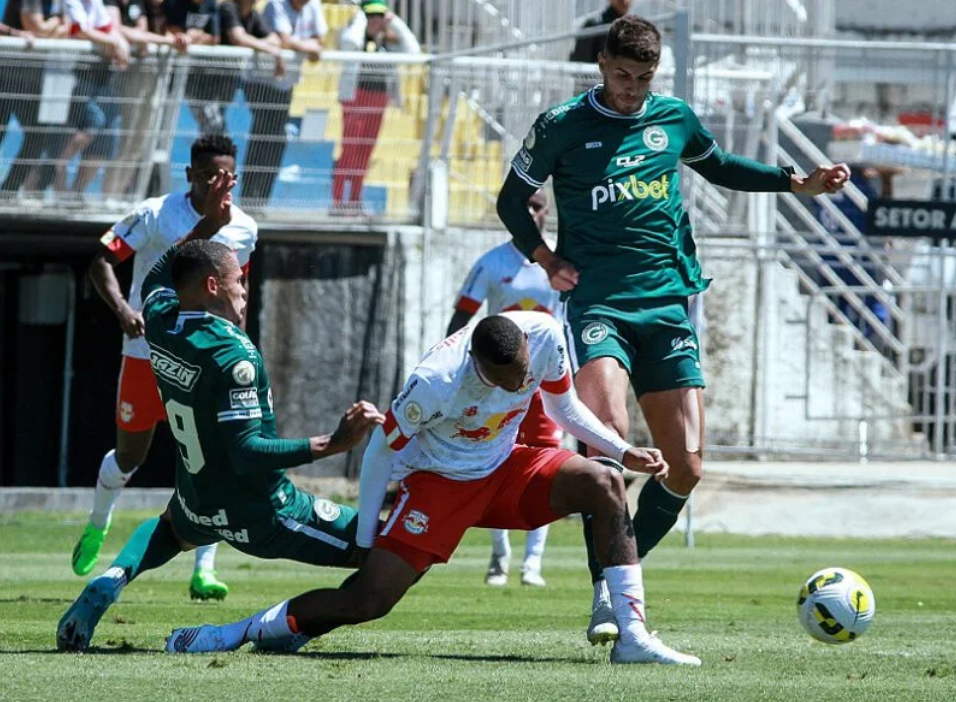 Último confronto entre Bragantino e Goiás treminou empatado - (Foto: Rosiron Rodrigues / Goiás)