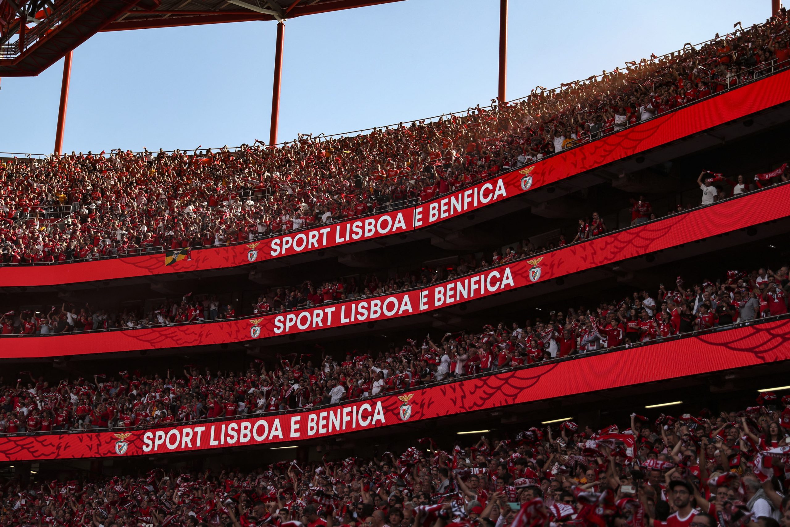 Torcedores do Benfica estão na procura por ingressos