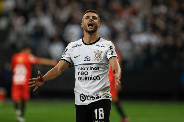 Júnior Moraes com a camisa do Corinthians