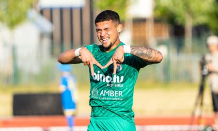 Ramires celebra gol marcado pelo Auda (Foto: Divulgação/Auda)