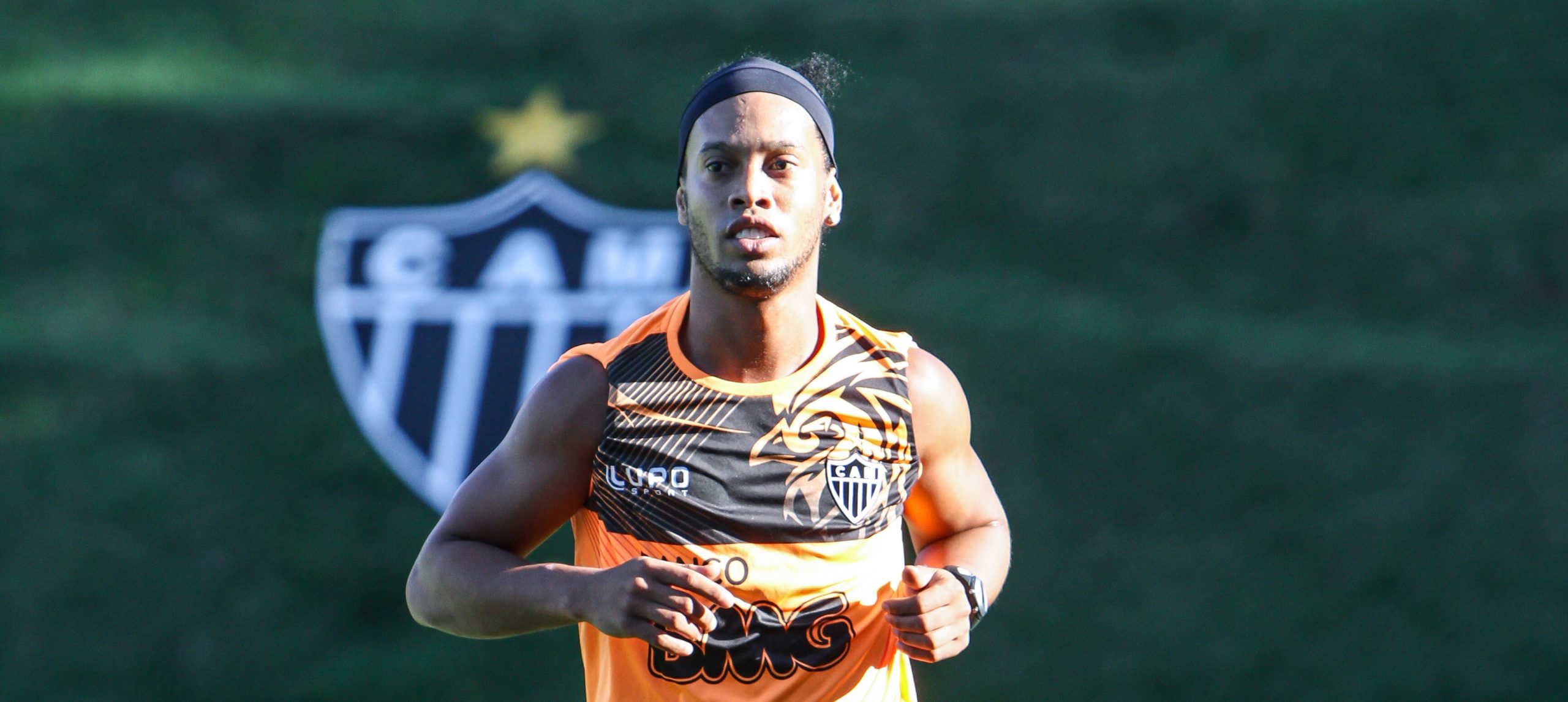 Ronaldinho é a 24ª presença confirmada no 'Jogo das Lendas' (Foto: Bruno Cantini/Atlético)