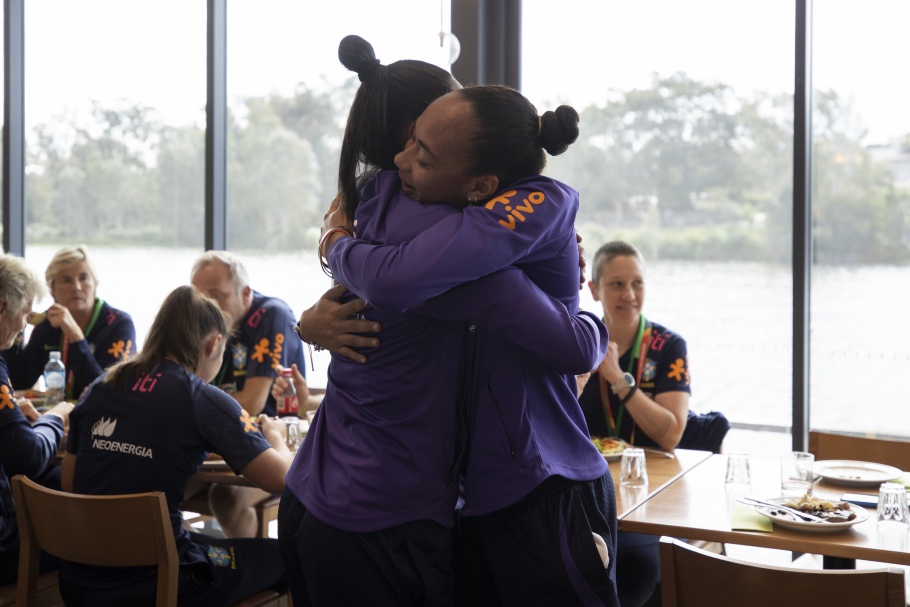 Despedida das atletas Aline e Tainara - Copa do Mundo Feminina da Austrália e Nova Zelândia (Foto: Thais Magalhães/CBF)