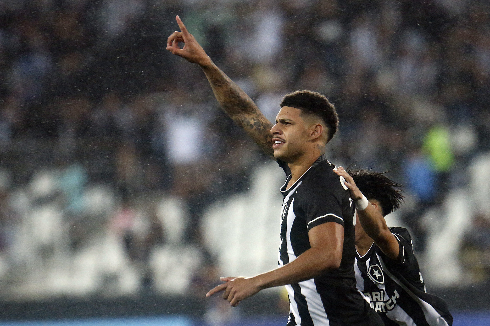 Luís Henrique comemora gol contra o Patronato (FOTO: VÍTOR SILVA/BOTAFOGO)