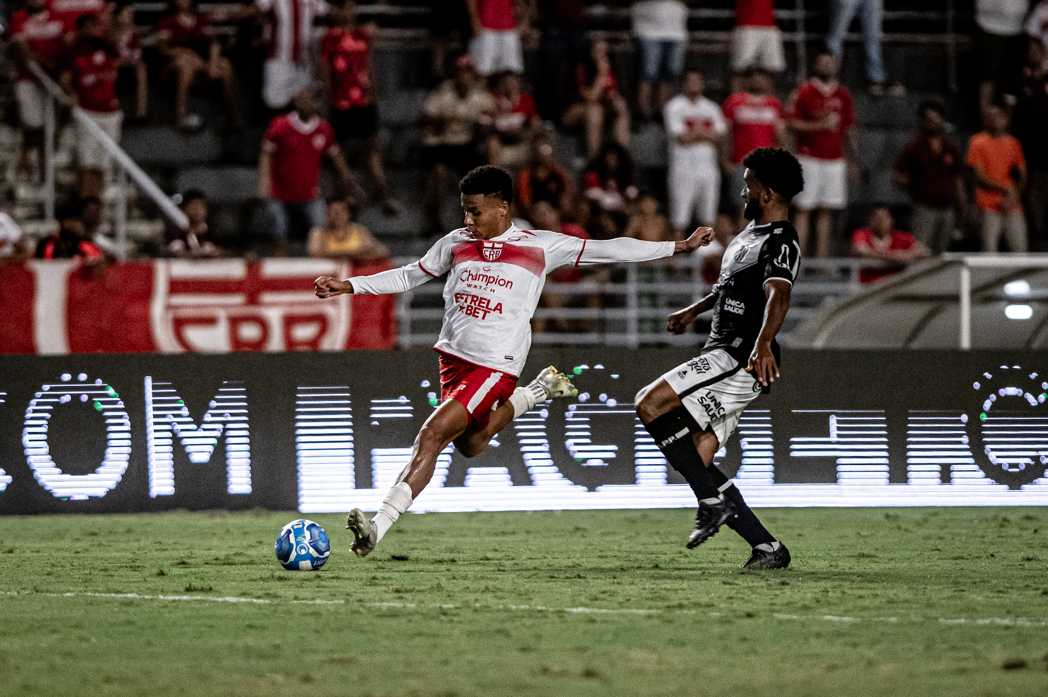 Lucas Lima, volante do CRB