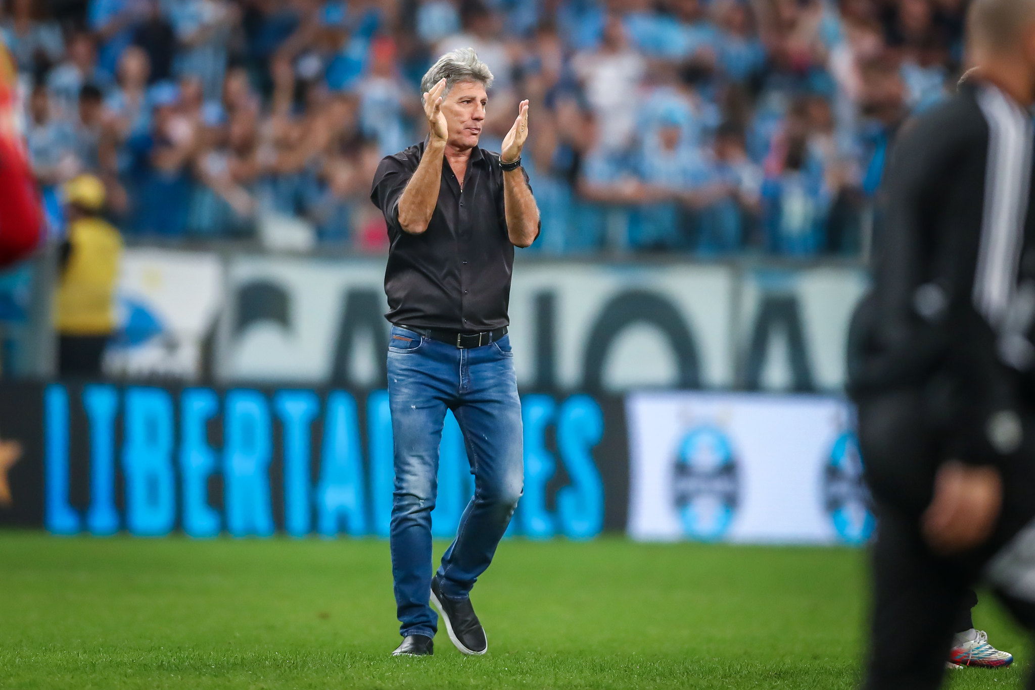 Renato se irrita ao falar de Suárez (Foto: Divulgação/Grêmio)