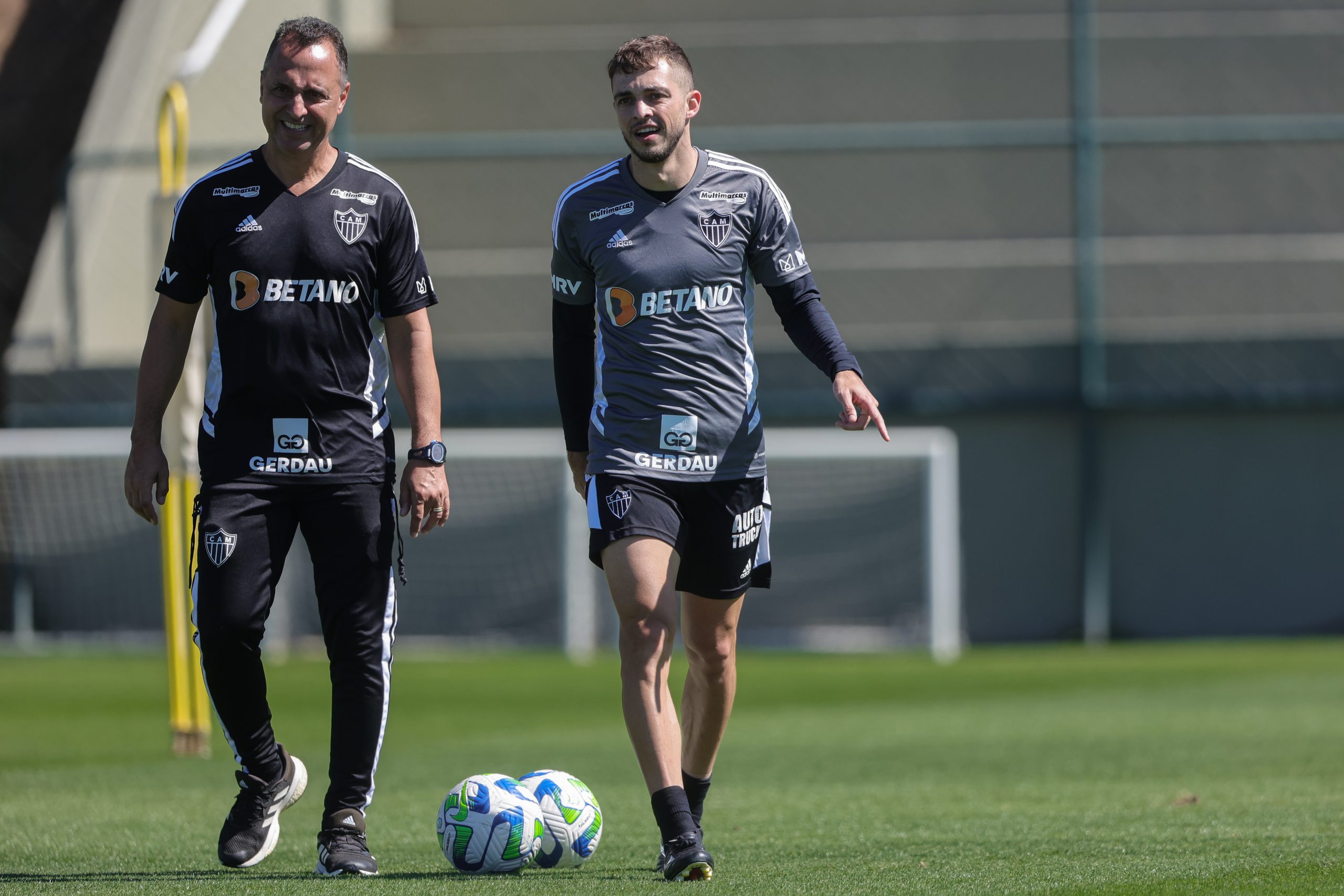 Hyoran segue em tratamento da lesão no tornozelo (Foto: Pedro Souza/Atlético)