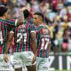 Jogadores do Fluminense comemoram pênalti sofrido por Arias contra o Santos (Foto: Marcelo Gonçalves/Fluminense)