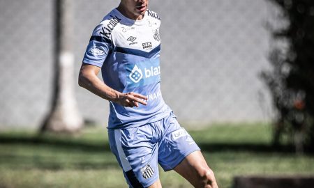 Dodô já treina cno CT Rei Pelé. (Divulgação/ Santos FC)