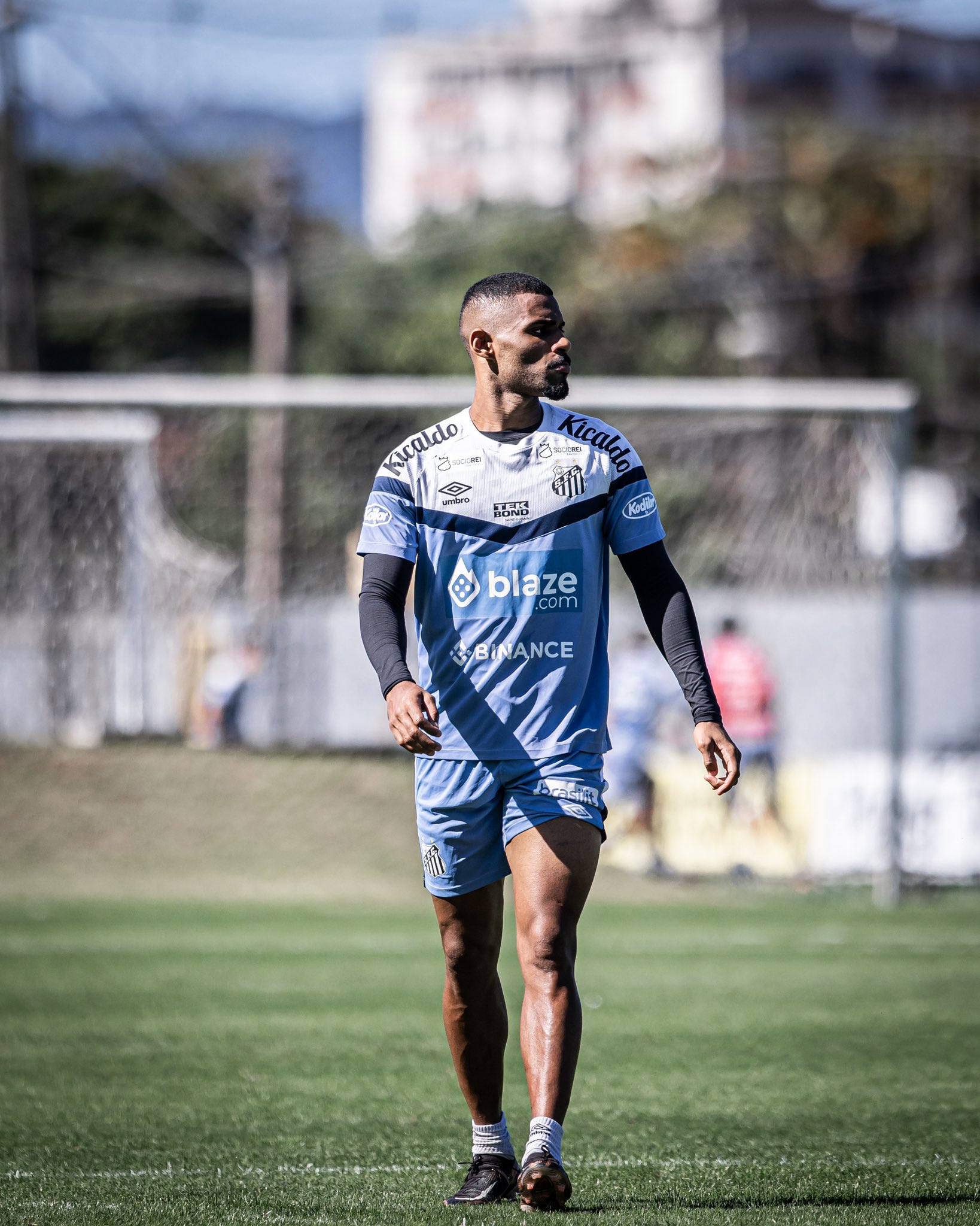 Joaquim em treino no CT Rei Pelé (Divulgação: Santos FC)