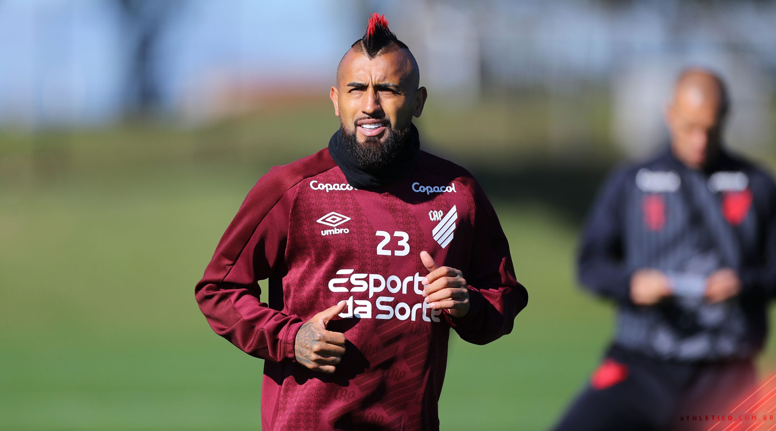 VIDAL - TREINO ATHLETICO - (Foto: Cahuê Miranda/Athletico)