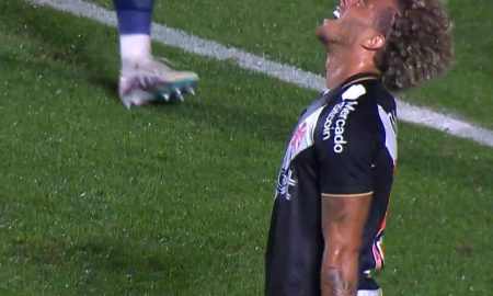 Figueiredo lamentando gol perdido contra o Athletico (Imagem: Reprodução/SporTV)