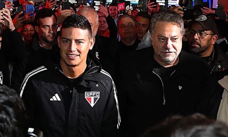 James Rodríguez em sua chegada a cidade de São Paulo (Foto: Rubens Chiri / São Paulo FC)