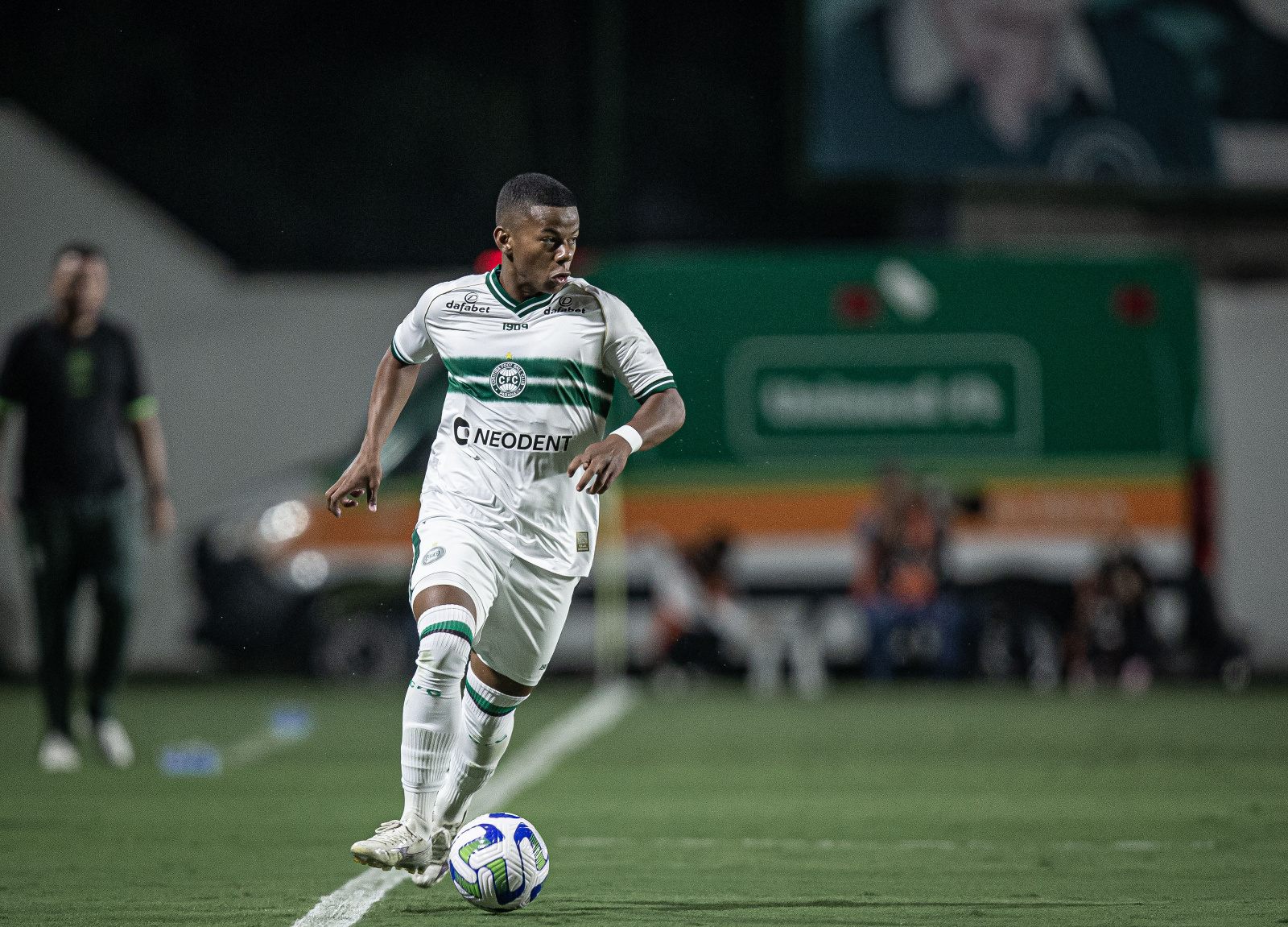 Diogo estreia pelo Coritiba (Foto: Divulgação/Coritiba)