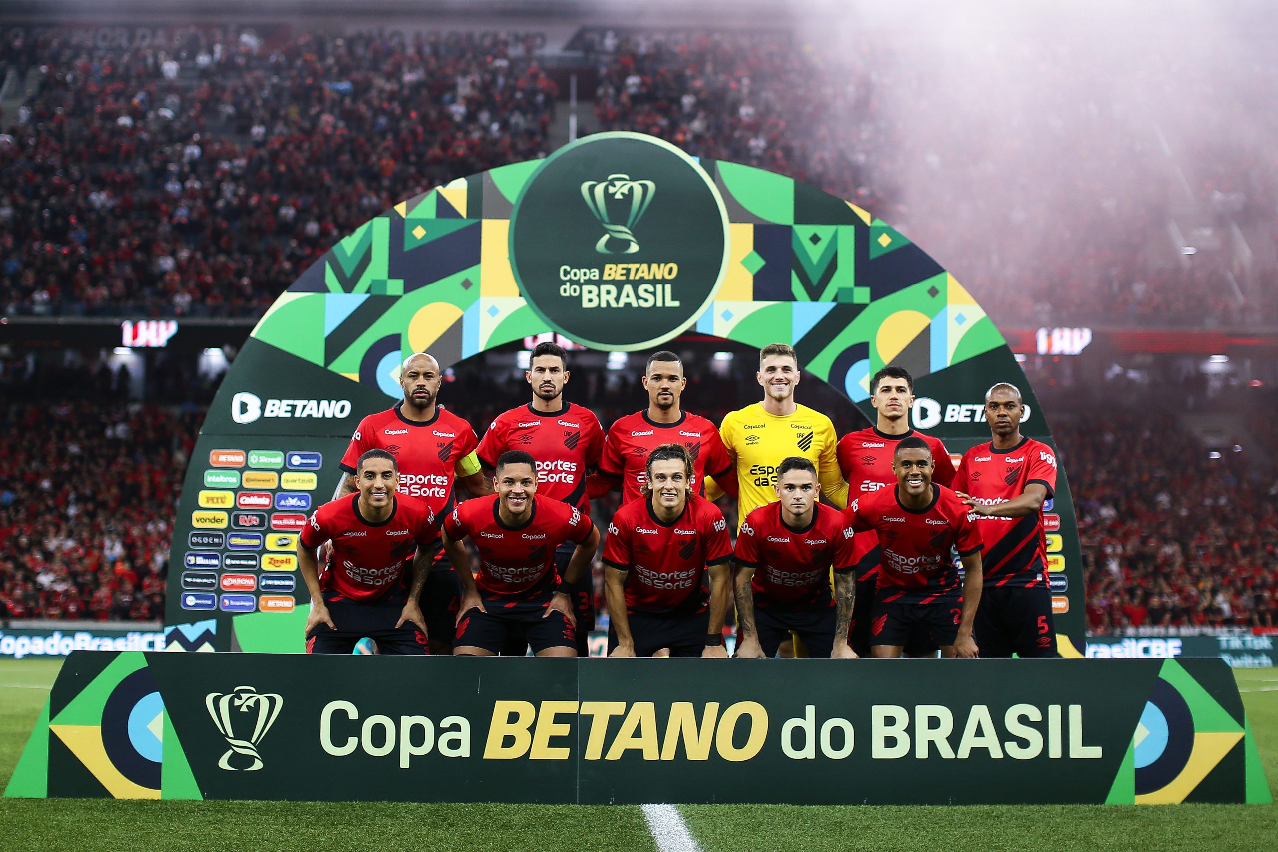 Elenco do Athletico - Copa do Brasil - (Foto: Heuler Andrey/Getty Images)