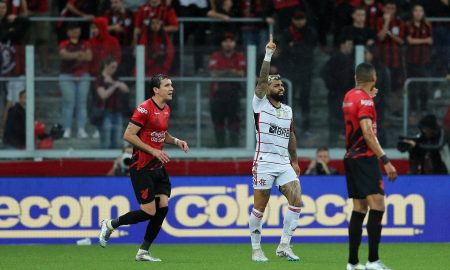 Gabigol em Athletico x Flamengo - (Foto: Heuler Andrey/Getty Images)