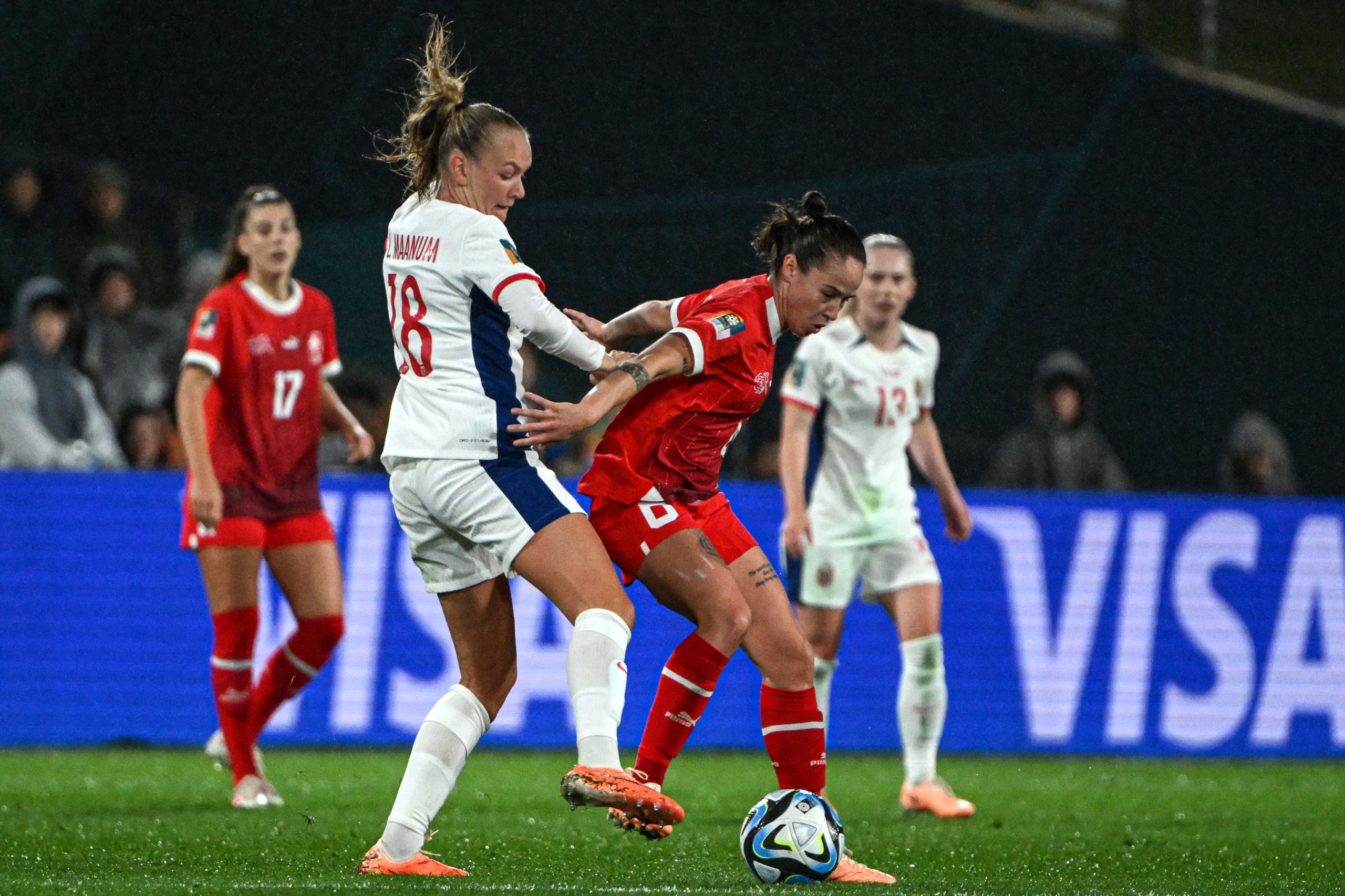 Mundial feminino: Suíça trava Noruega e mantém liderança do grupo