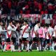 Jogadores do River Plate comemoram título (Foto: Marcelo Endelli/Getty Images)