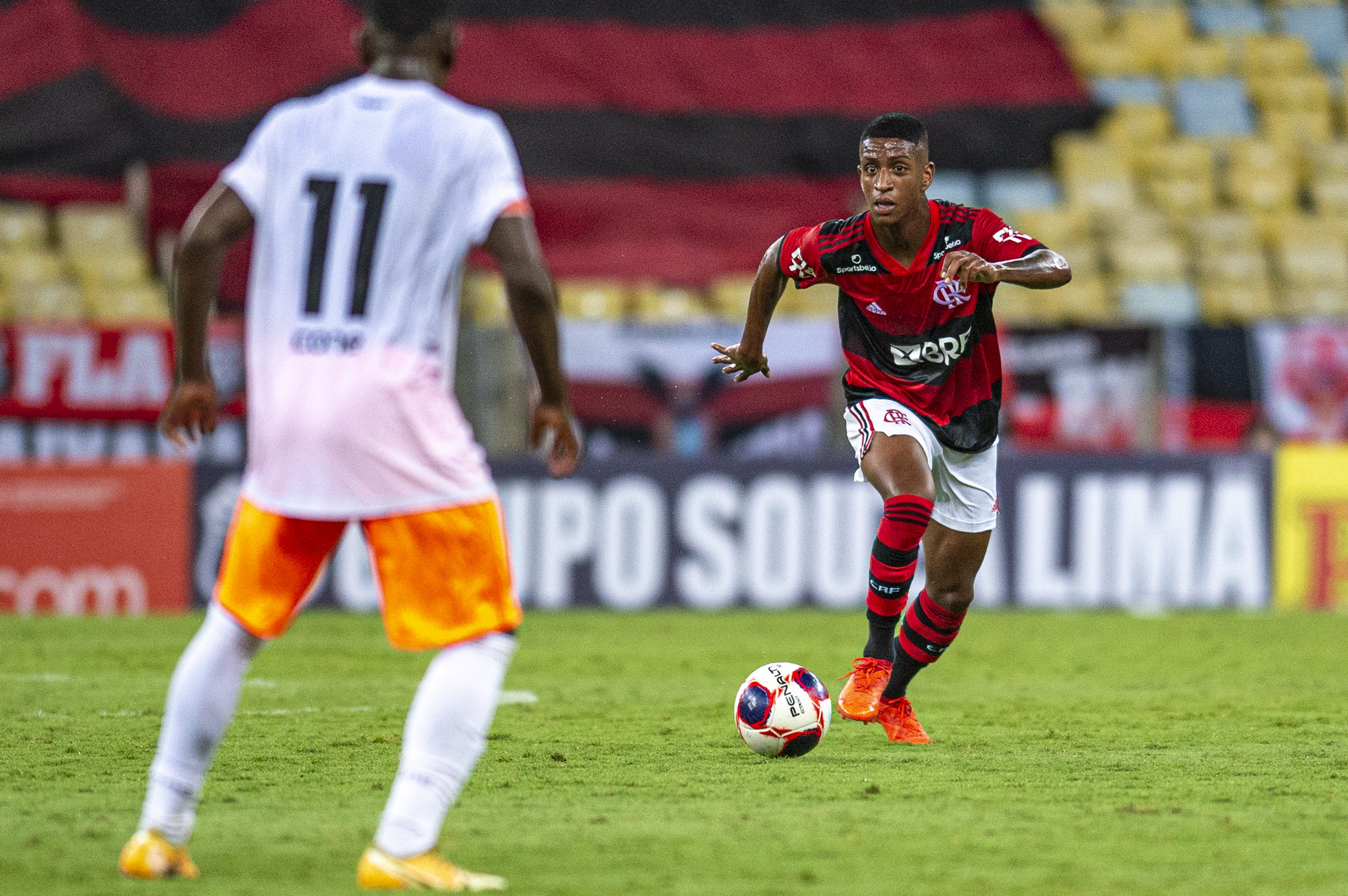 Max disputou 14 jogos pelo profissional do Flamengo antes de se transferir para o Colorado Rapids (Foto: Marcelo Cortes | Flamengo)