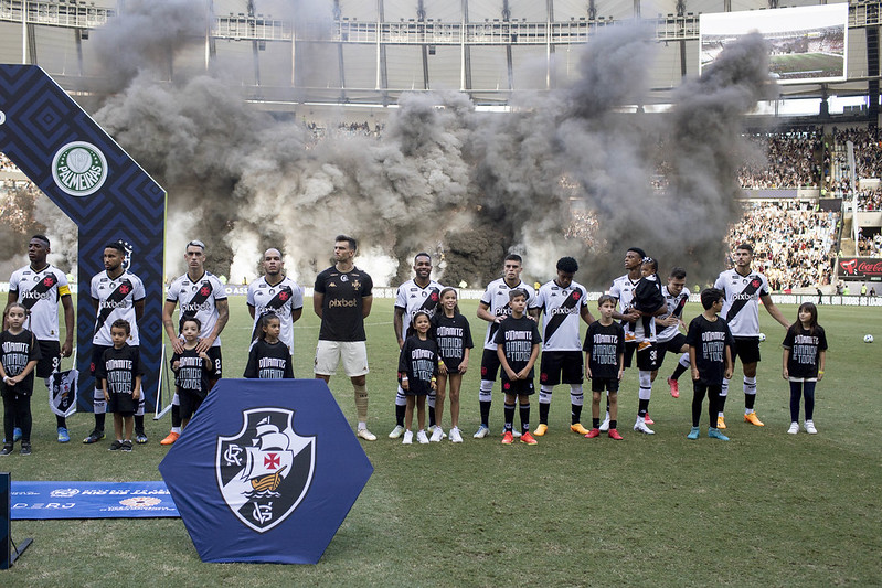 Vasco quer jogar no Maracanã contra o Atlético-MG e faz pedido