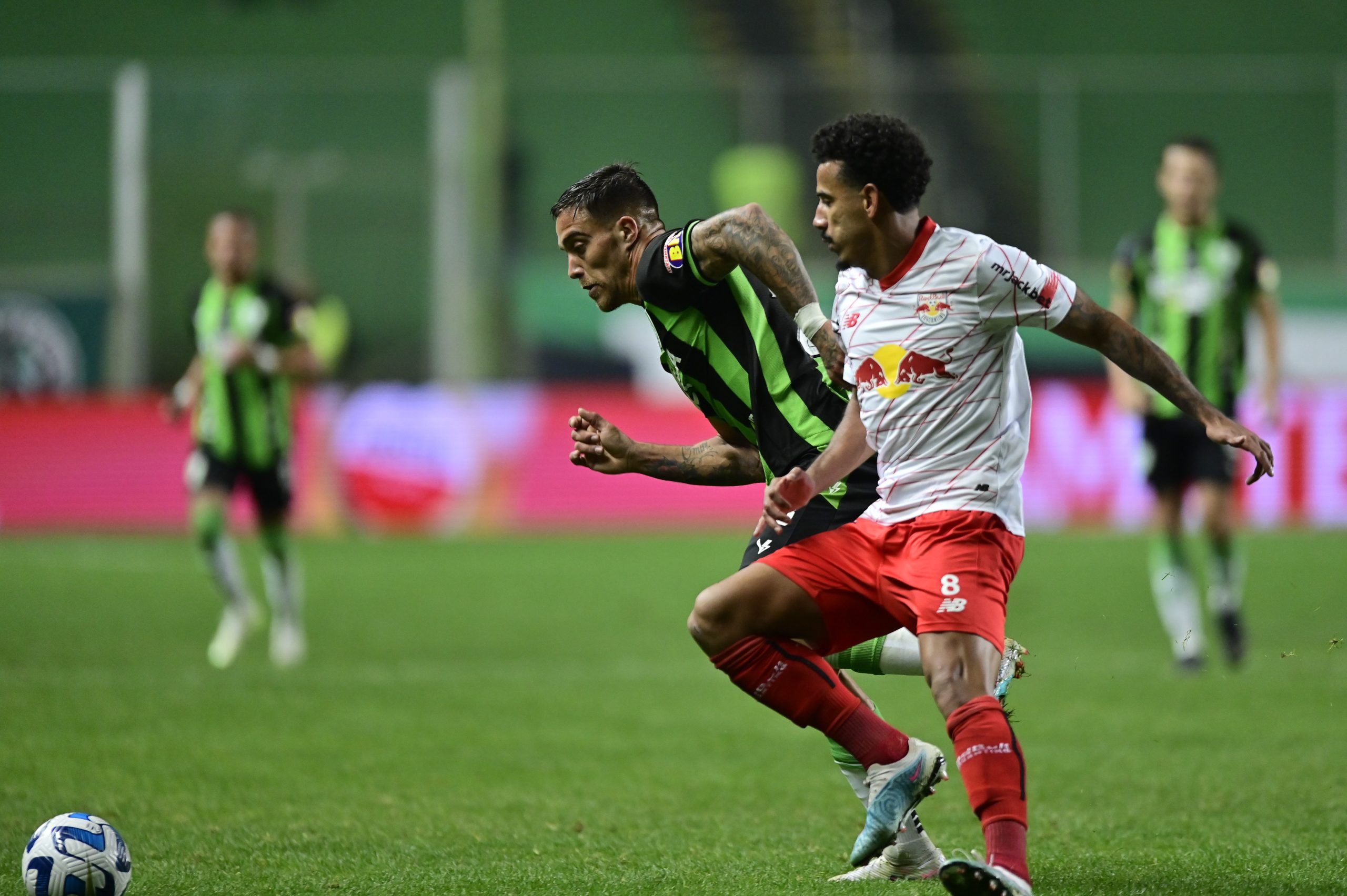 Jogo terminou empatado em 1 a 1 (Foto: Mourão Panda / América)