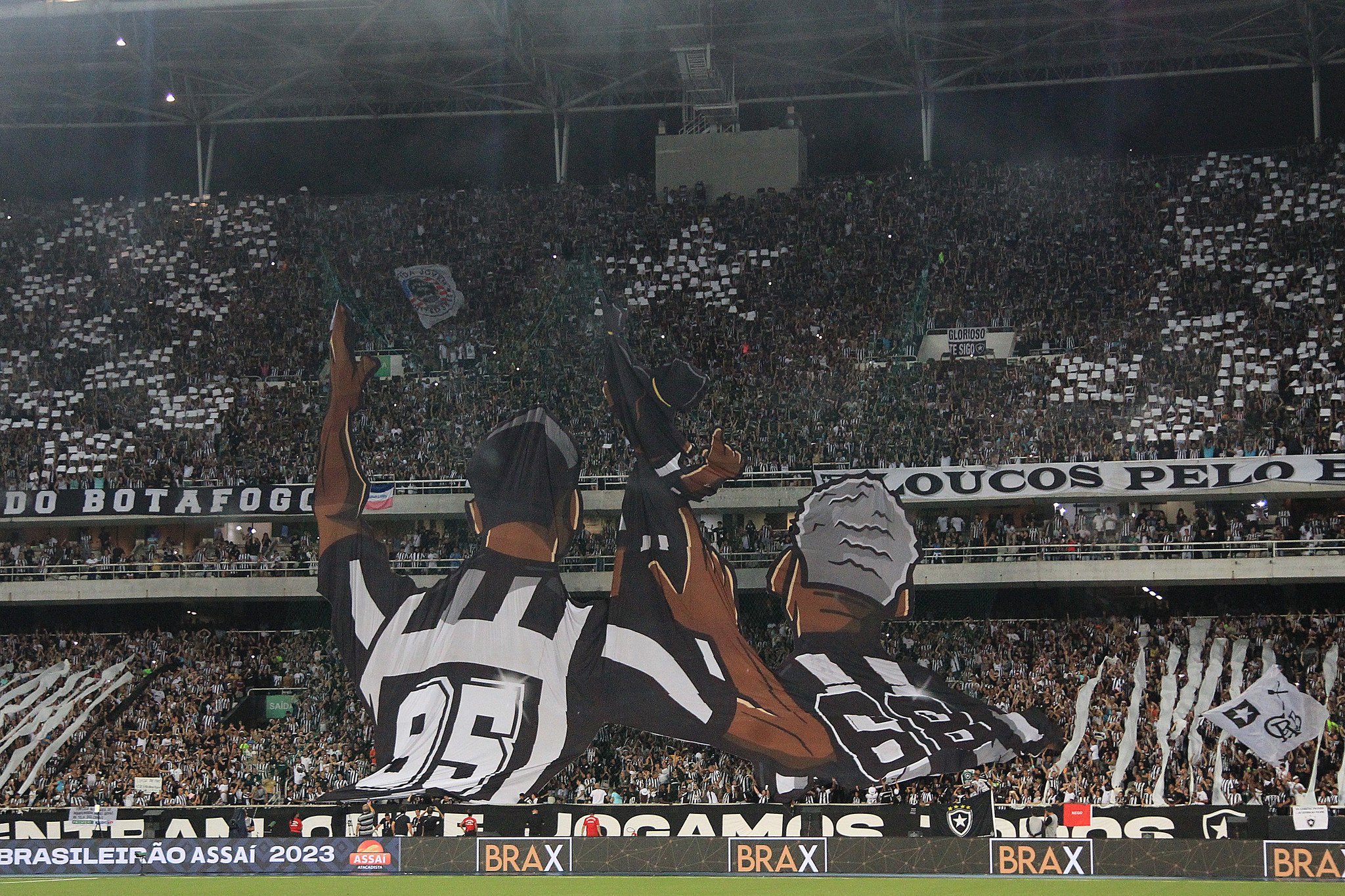 Festa da torcida do Botafogo na partida contra o Internacional. (Foto: Vitor Silva/Botafogo.)