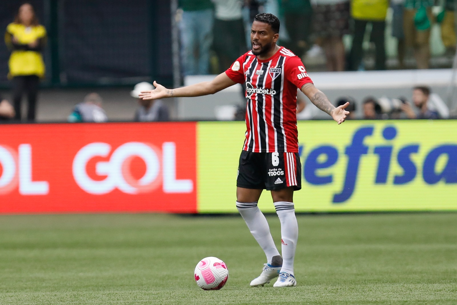Reinaldo atuou pelo São Paulo entre 2013 e 2022 (Photo by Ricardo Moreira/Getty Images)