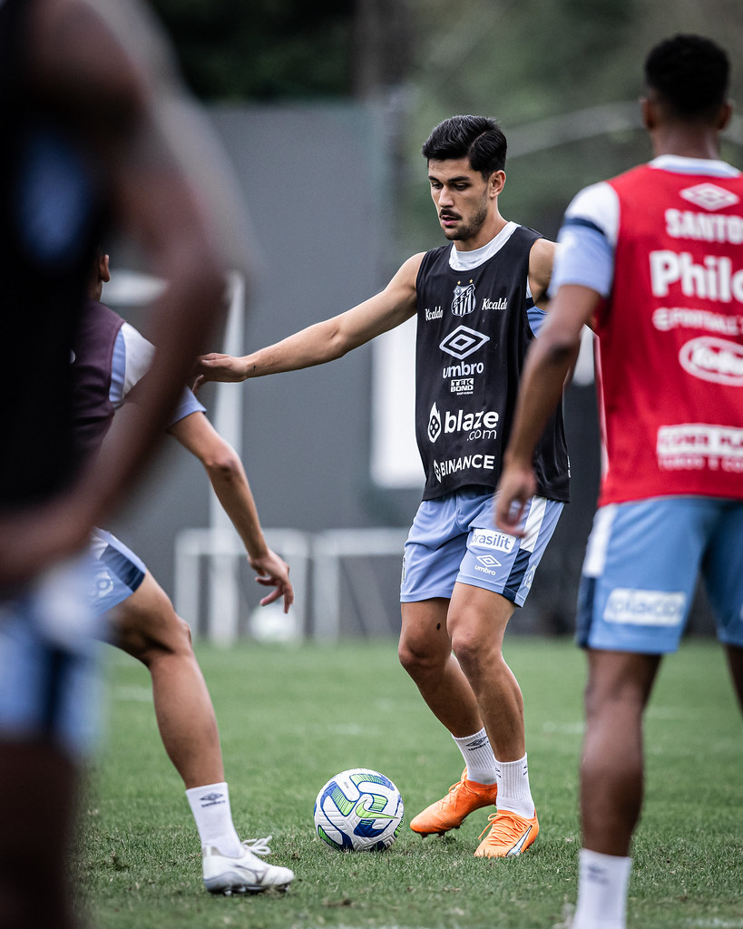 João Basso, zagueiro do Santos (Divulgação/ Santos FC